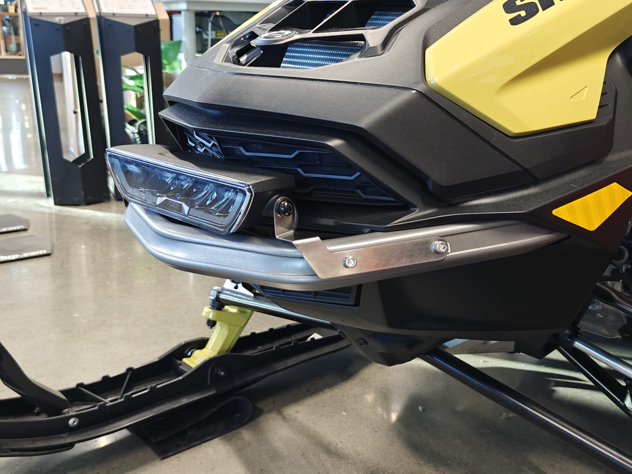 Quick-Light ledrampsfäste till Skidoo - inkl. OZZ XB1 P9" ledramp - Bild 2